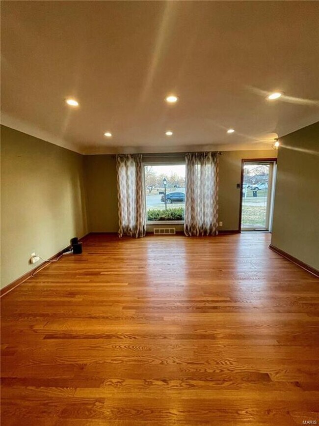 Foto del edificio - 8501 Grantshire Ln