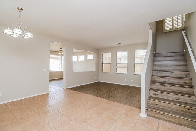 Building Photo - 125 N 22nd Pl