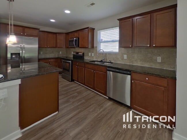 Foto del edificio - 4916 Gibbons Link Rd