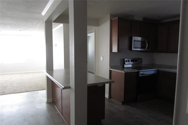 Foto del edificio - 2175 Maverick Dr