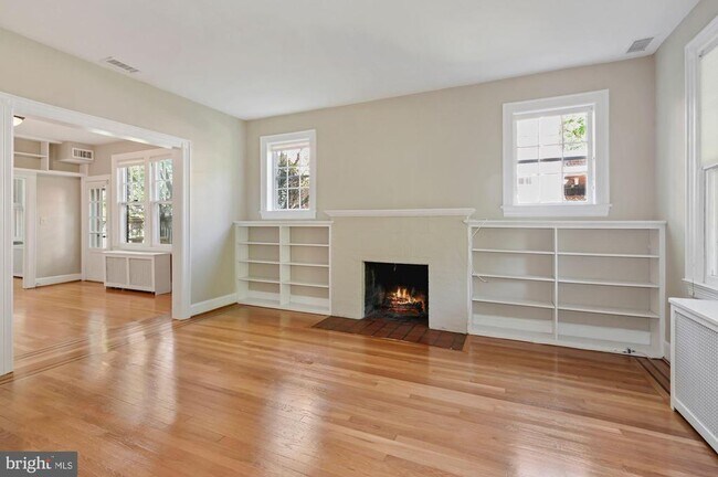 Building Photo - 3808 Veazey St NW