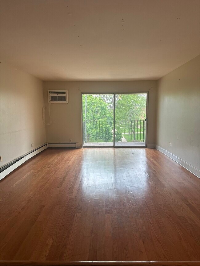 Foto del edificio - 710 Hill Dr