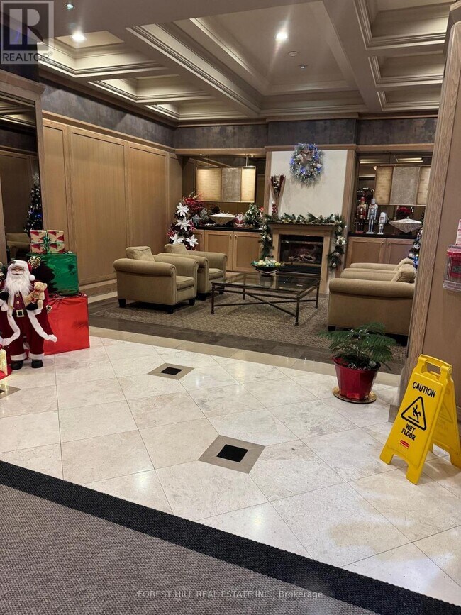 Building Photo - 909 Bay St.