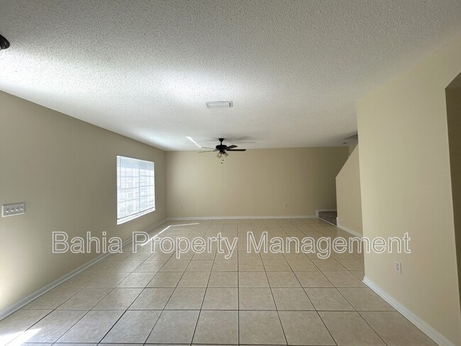 Building Photo - 7326 E Bank Dr