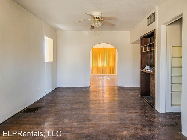 Building Photo - 2 br, 1 bath House - 3212 Mobile Ave