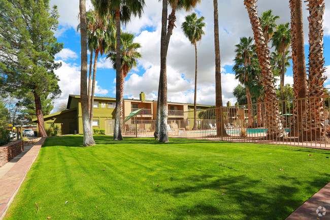 Paisaje sereno - Green Leaf At Broadway