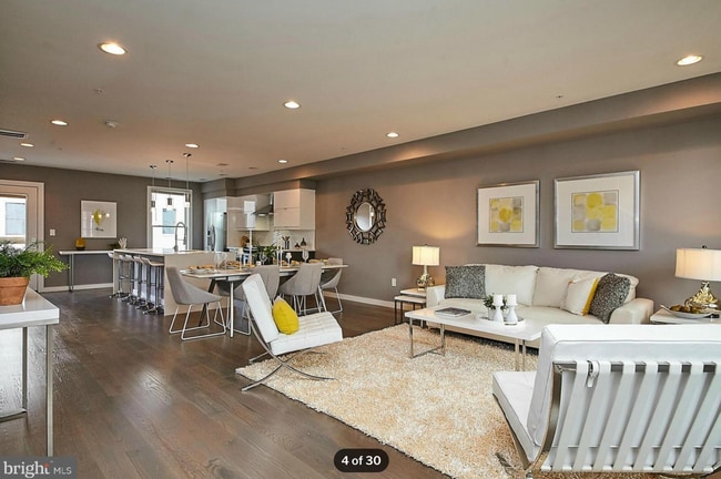 Building Photo - 2 bed/2.5 bath. $3400 with off-street park...