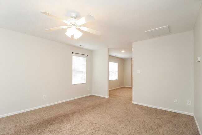 Foto del edificio - 3720 Cheshire Woods Dr
