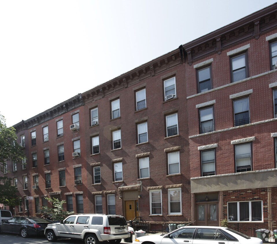 Primary Photo - 170 Union St