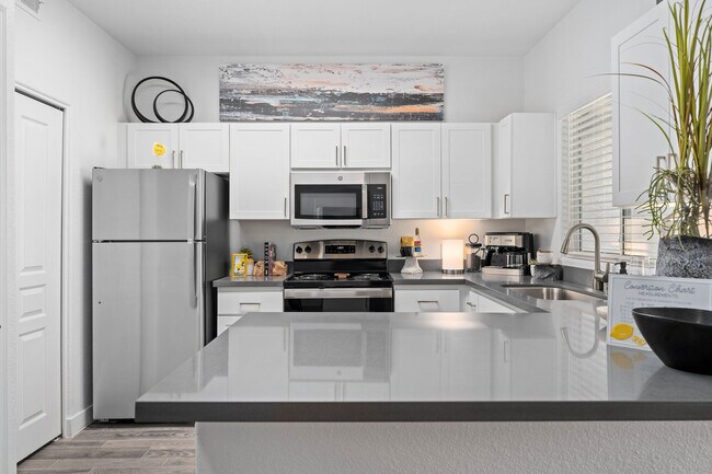 Broadstone Tempe Station apartments — community photo - Broadstone Tempe Station