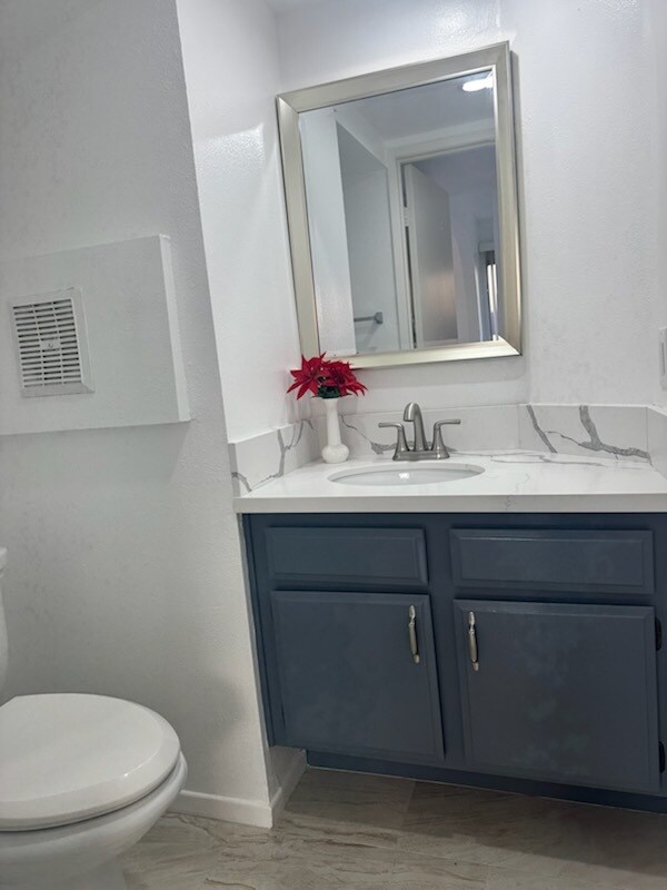 BEAVER 1/2 DOWN BATH - 13825 Beaver St