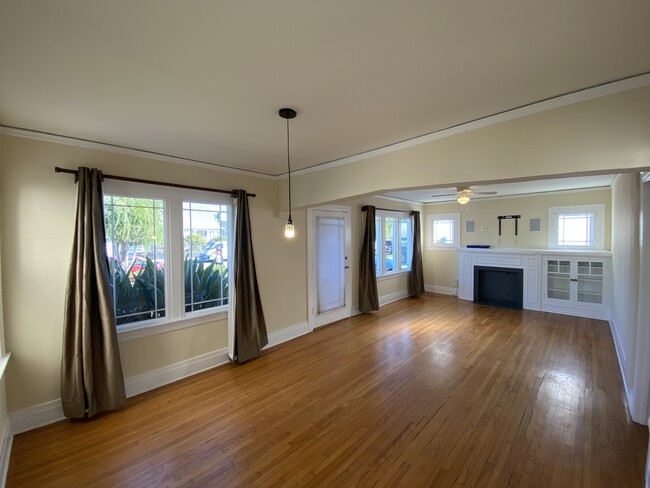 Foto del edificio - 1281 S Mullen Ave