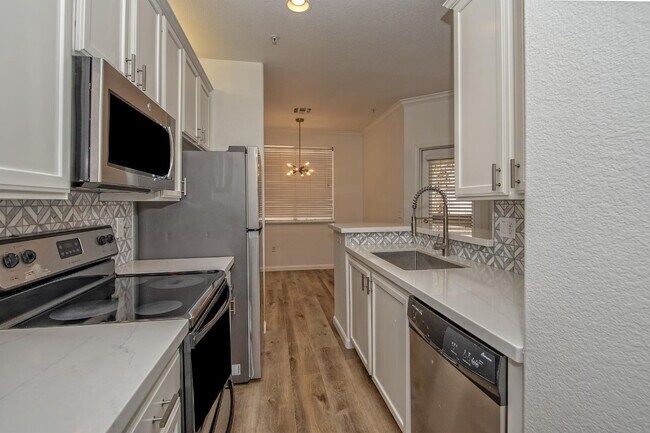 Foto del edificio - 2992 N Miller Rd