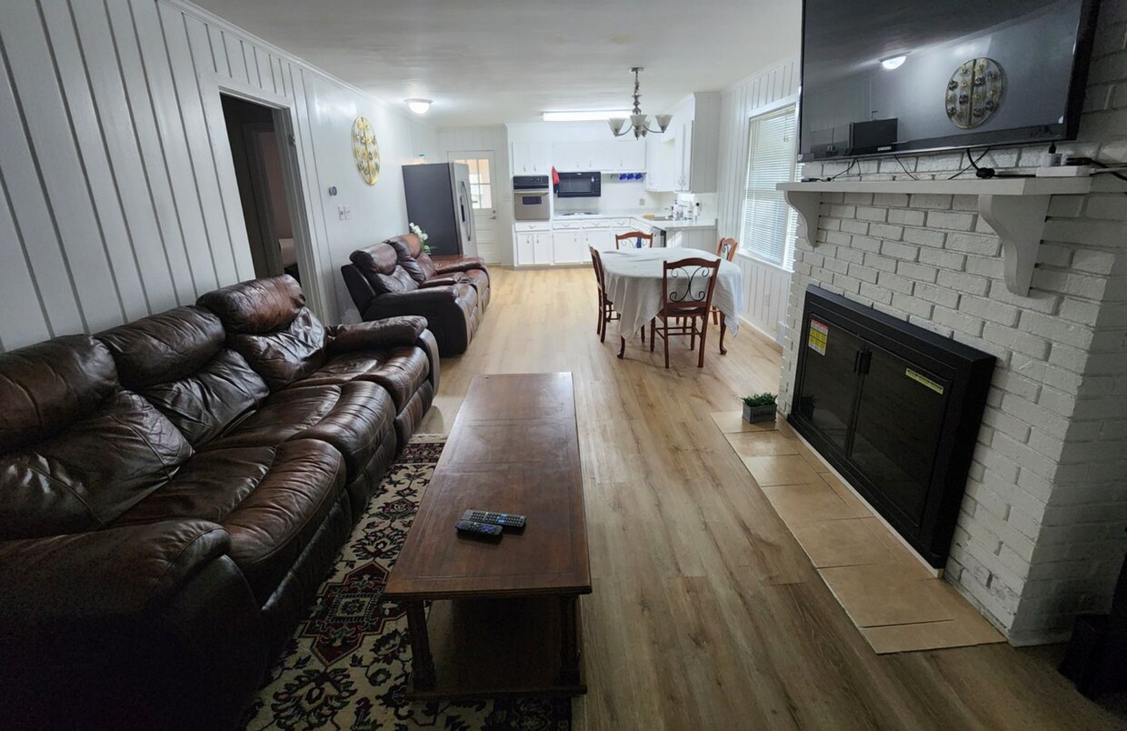 Foto principal - Room in House on Edith Ave