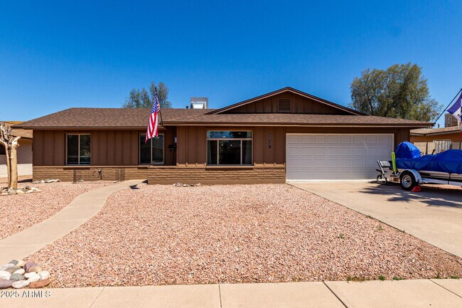 Foto del edificio - 3239 S Kenwood Ln