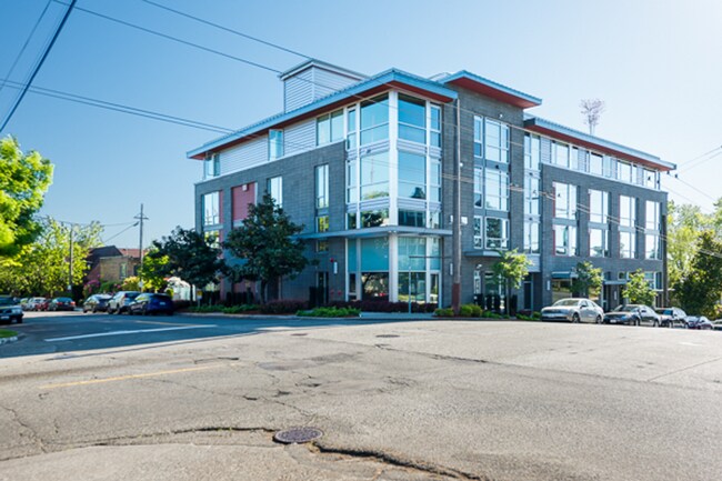 Foto del edificio - 1321 E John St