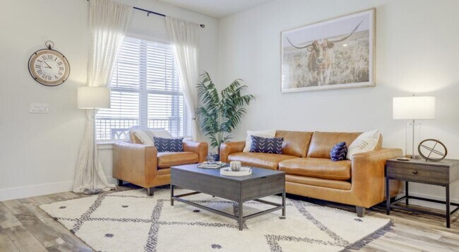 Foto del edificio - 2825 Sophie Ln