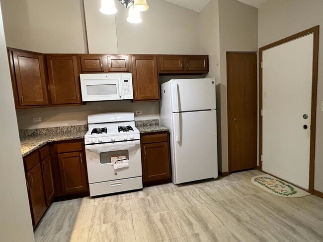 Building Photo - 549 Lyon Ct