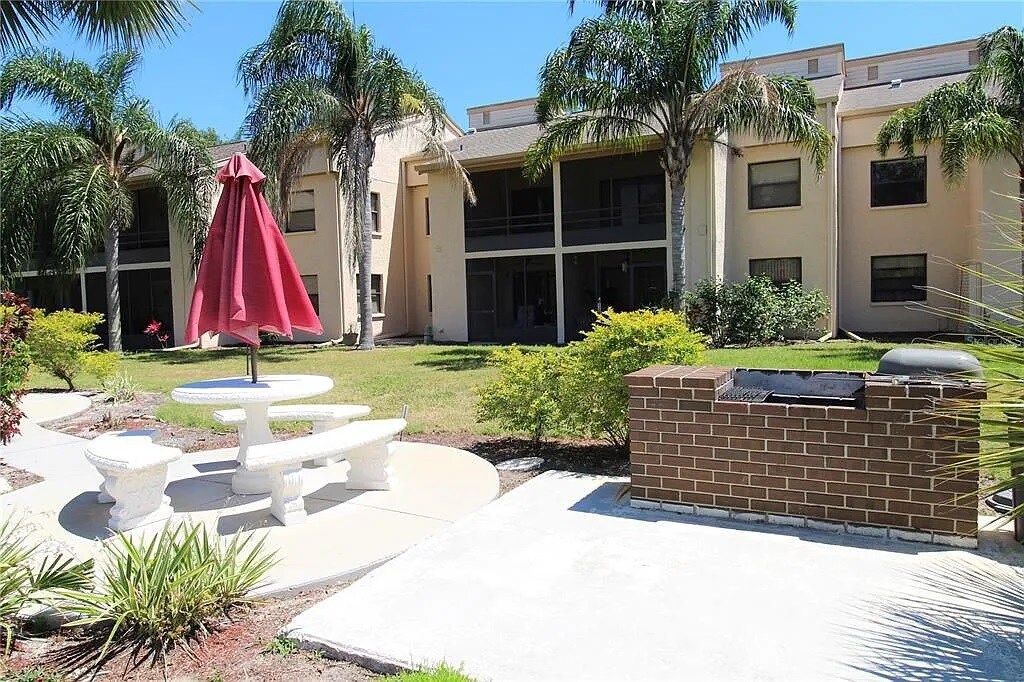 2467 Twin Dr Unit 22, Sarasota, FL 34234 Condo for Rent in Sarasota