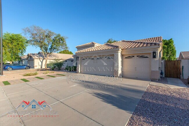 Building Photo - 201 W Smoke Tree Rd