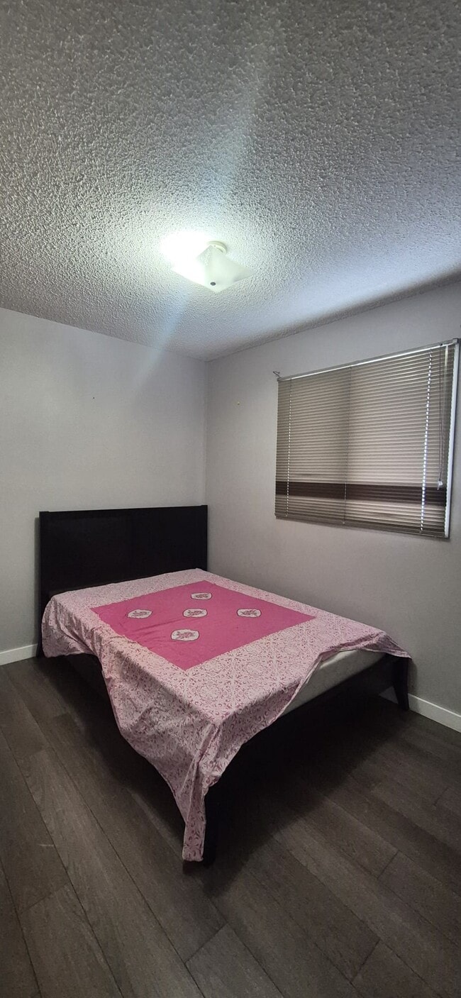 Photo du bâtiment - 82 Rillwillow Pl