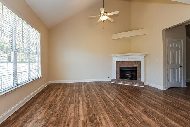 Foto del edificio - 110 Cessna Dr