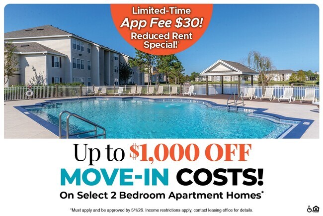 Building Photo - Lee Vista