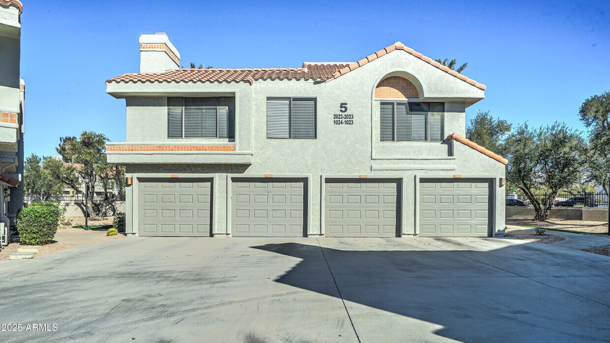 Primary Photo - 10115 E Mountain View Rd