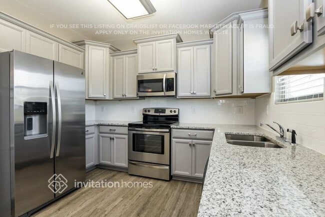 Building Photo - 5305 Roberta Crossing Dr