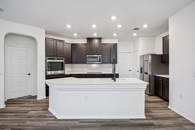 Building Photo - 4701 Colmar Dr