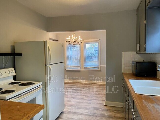Foto del edificio - 516 E 70th Terrace