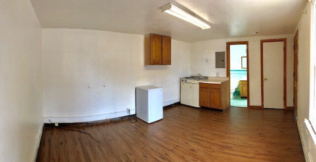Building Photo - Studio Apartment