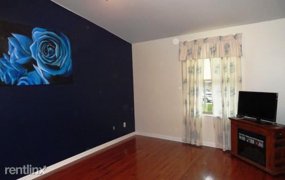 Foto del edificio - 160 Pine Tree Ridge Dr