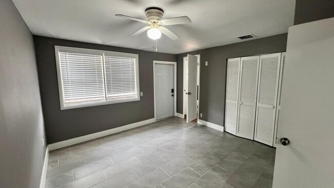 Foto del edificio - 1120 NE 23rd Pl