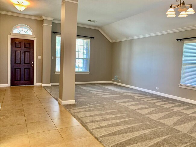 Foto del edificio - 8302 Kerrington Glen Dr