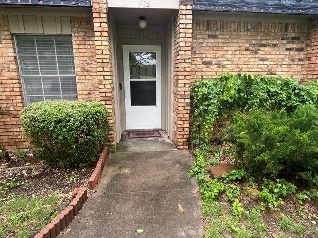 Foto principal - 114 Meadow View Dr