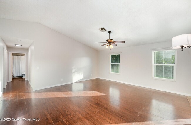 Foto del edificio - 511 Biscayne Ln