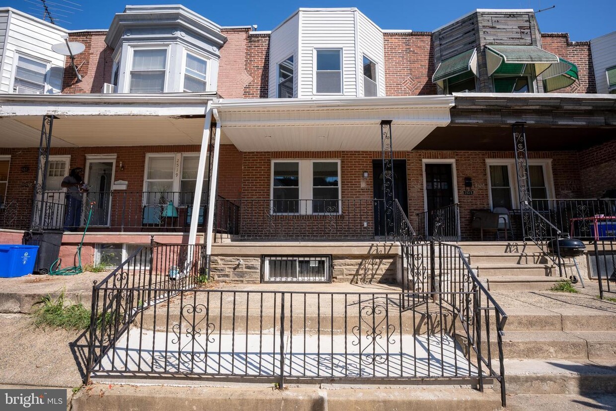 Photo - 2521 S Dewey St (Philadelphia, PA)