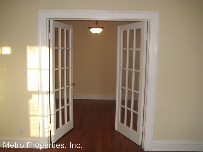 Building Photo - 607 Roseneath Rd