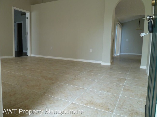 Building Photo - 4 br, 2 bath House - 30 Emerson Drive