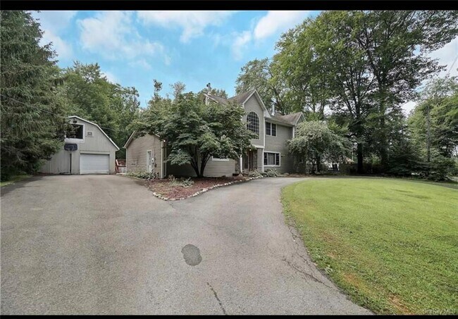 Foto del edificio - 7 Shannon Ln