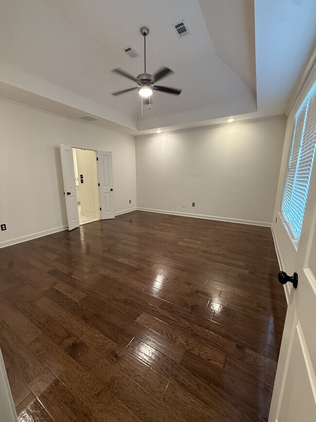 Foto del edificio - 4320 John Wood Ln