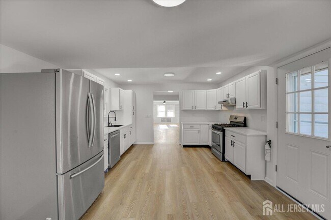 Building Photo - 201 Gatzmer Ave