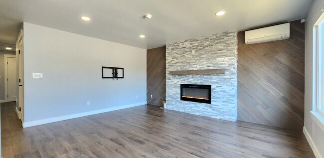 Foto del edificio - 3 Bedroom Home in North Marysville - $500 ...