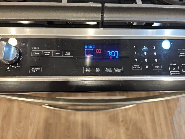 Foto del edificio - 9805 P St