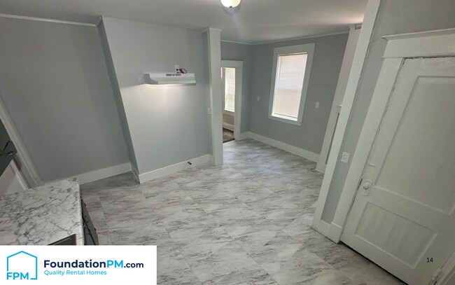 Foto del edificio - 1531 Netherwood Ave