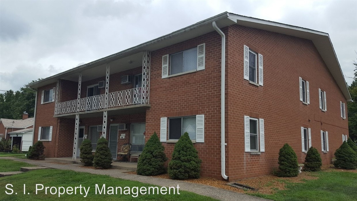 510 S Madison St, Marion, IL 62959 Room for Rent in Marion, IL