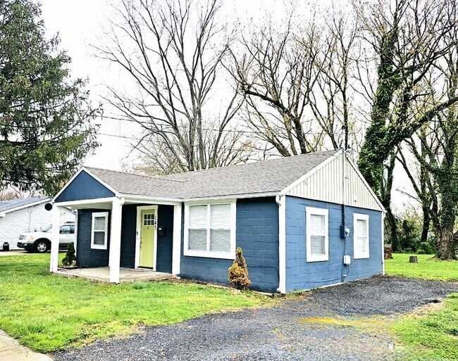 Building Photo - 143 Mitscher Rd