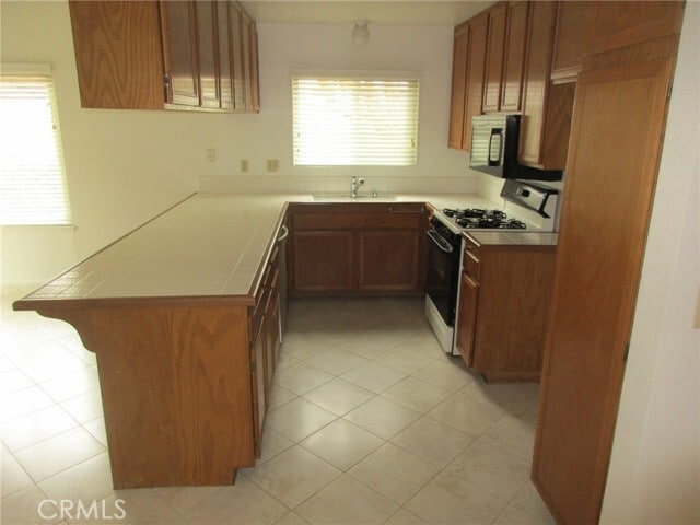 Building Photo - 10318 Shoshone Ave