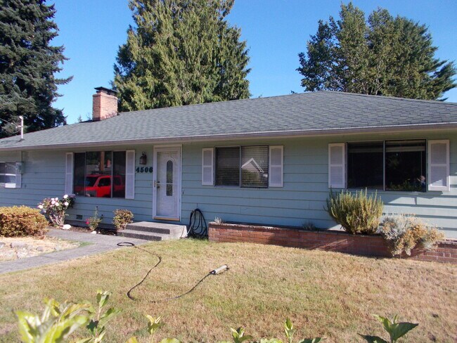 Foto del edificio - 4506 24th Ave SE
